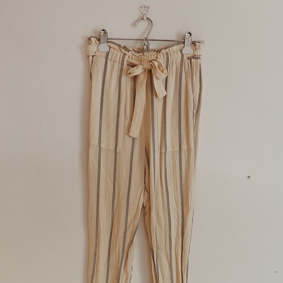 H&M Paper Bag Style Linen Pants - Picture 3 of 4